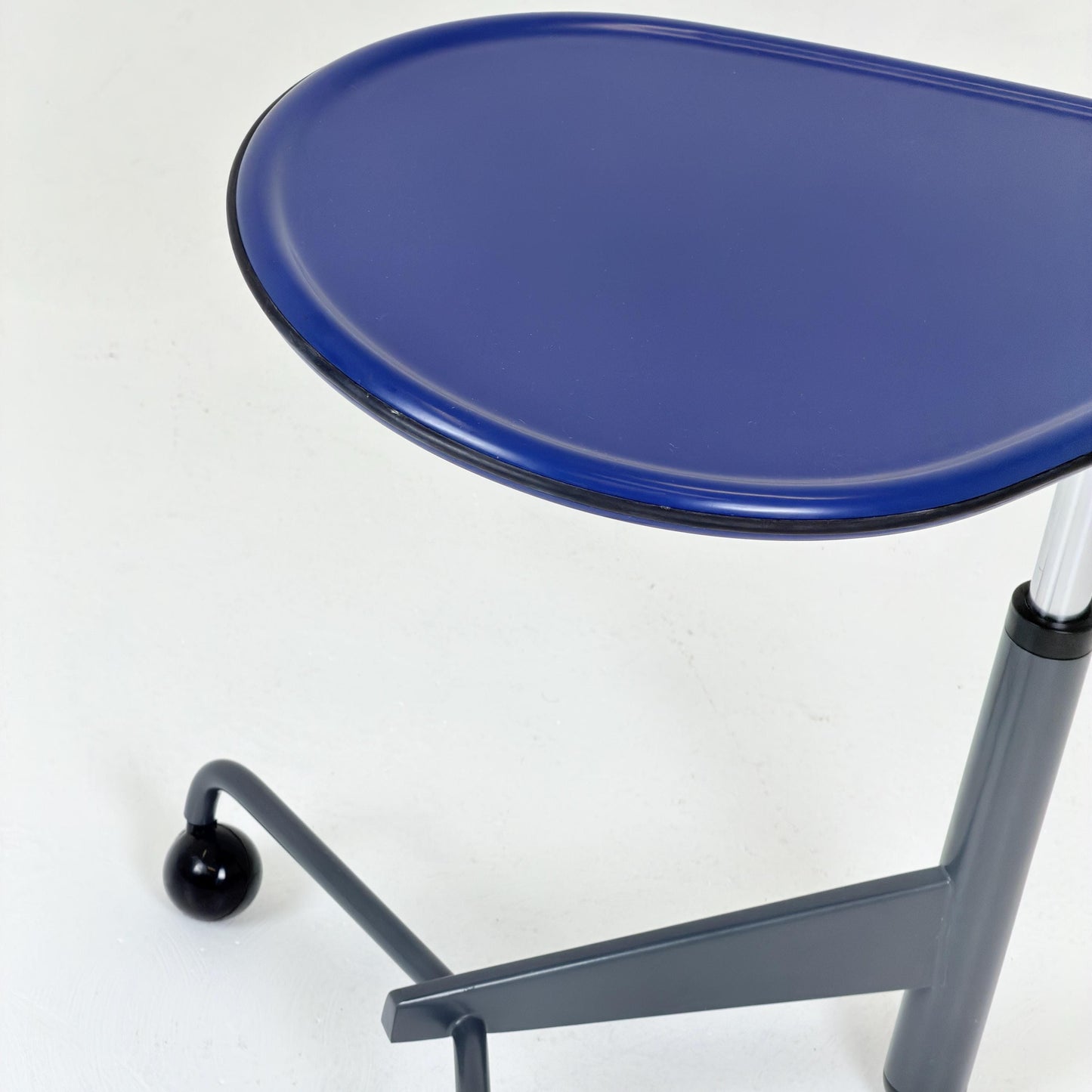 Mid century Adjustable side table “Kick” by Toshiyuki Kita for Cassina Italy 1980s