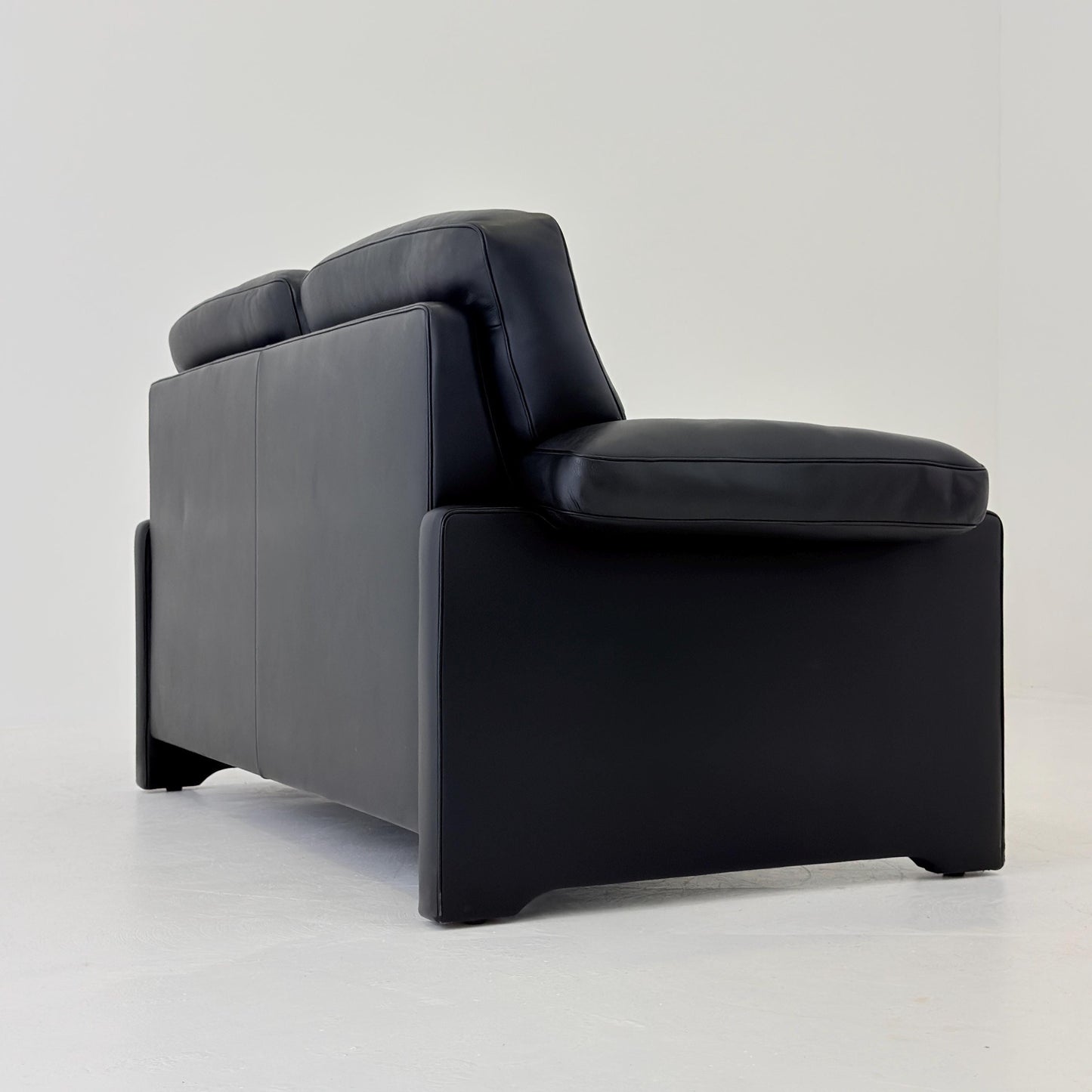 Mid century De Sede DS-70 Black Leather Two-Seater Sofa – Switzerlan 1990s