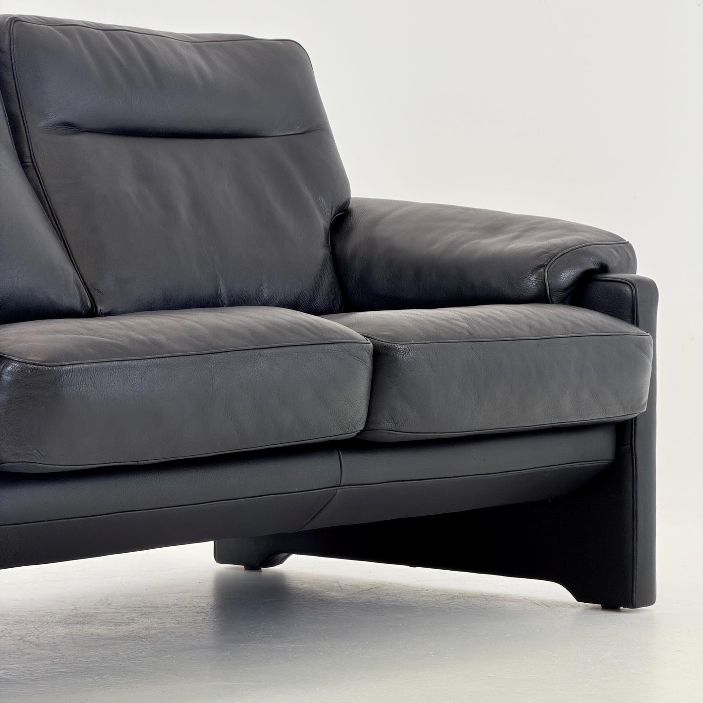 Mid century De Sede DS-70 Black Leather Two-Seater Sofa – Switzerlan 1990s