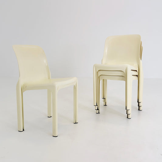 Set of 4 Rare Selene Chairs by Vico Magistretti for Artemide Milano, Italy 1969, Space Age Fiberglass Chairs, Cream White