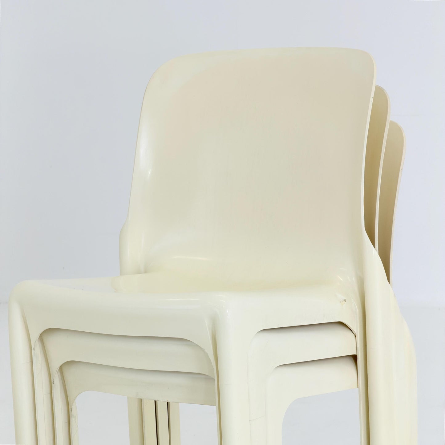 Set of 4 Rare Selene Chairs by Vico Magistretti for Artemide Milano, Italy 1969, Space Age Fiberglass Chairs, Cream White