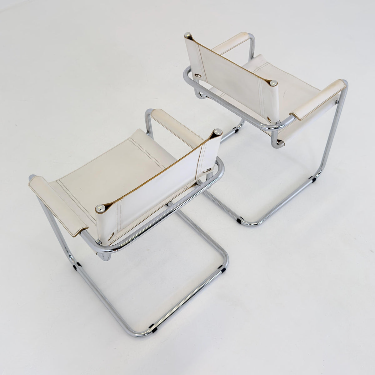 Set of 2 Mid-Century Bauhaus S34 White Leather Armchairs by Centro Studio Italy,, 1980s
