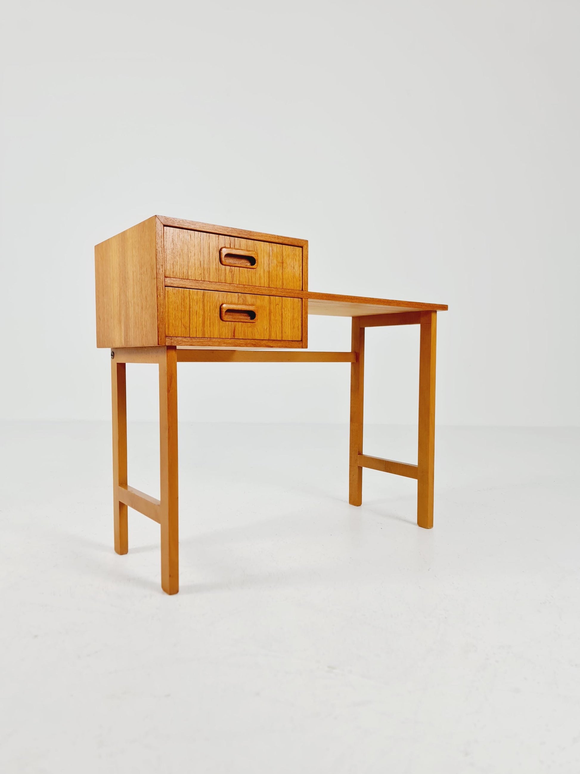 Midcentury Scandinavian Teak vintage Side table/ hallway/ Night stand, 1960s
