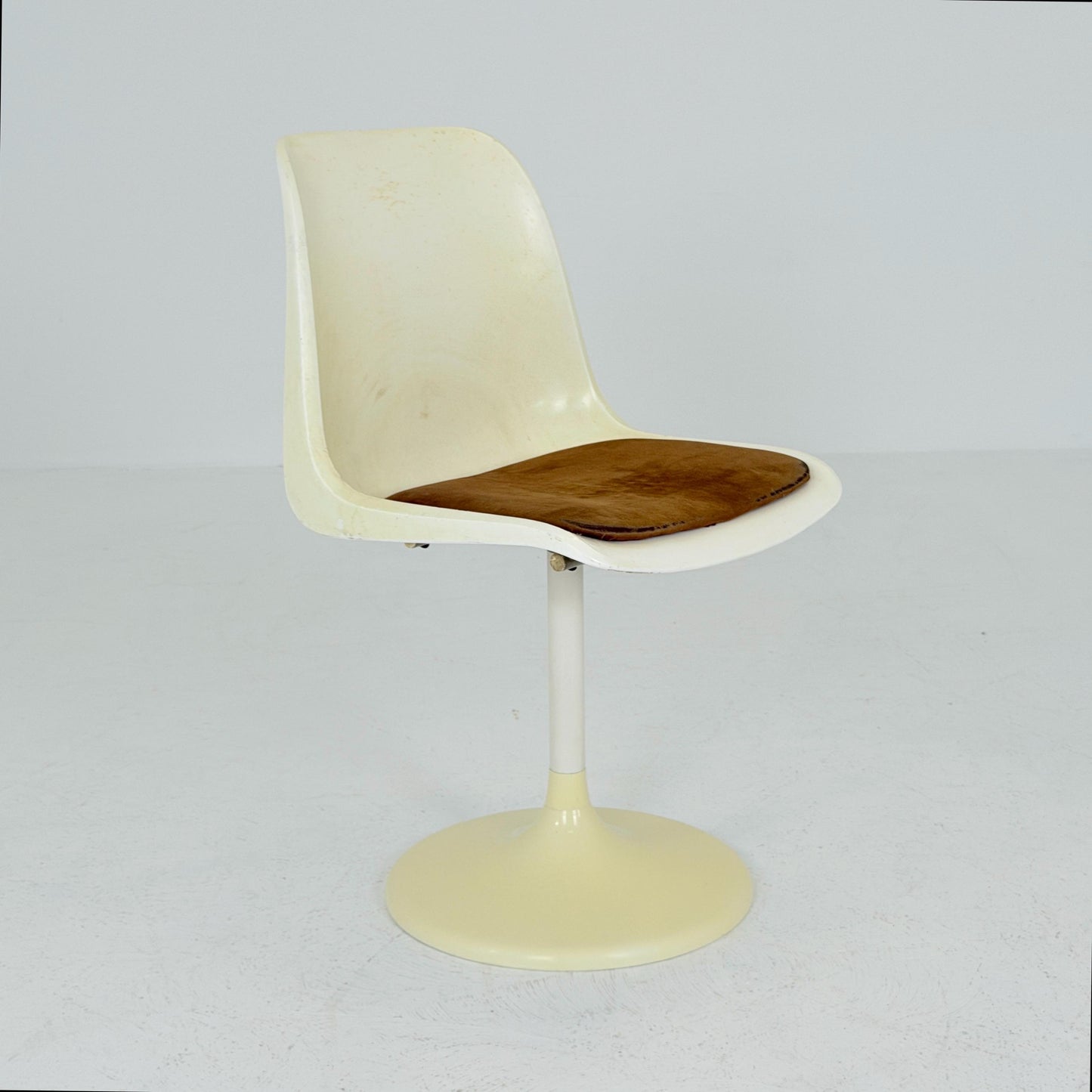 Mid-Century Space Age Tulip Swivel Chair, Germany 1970s