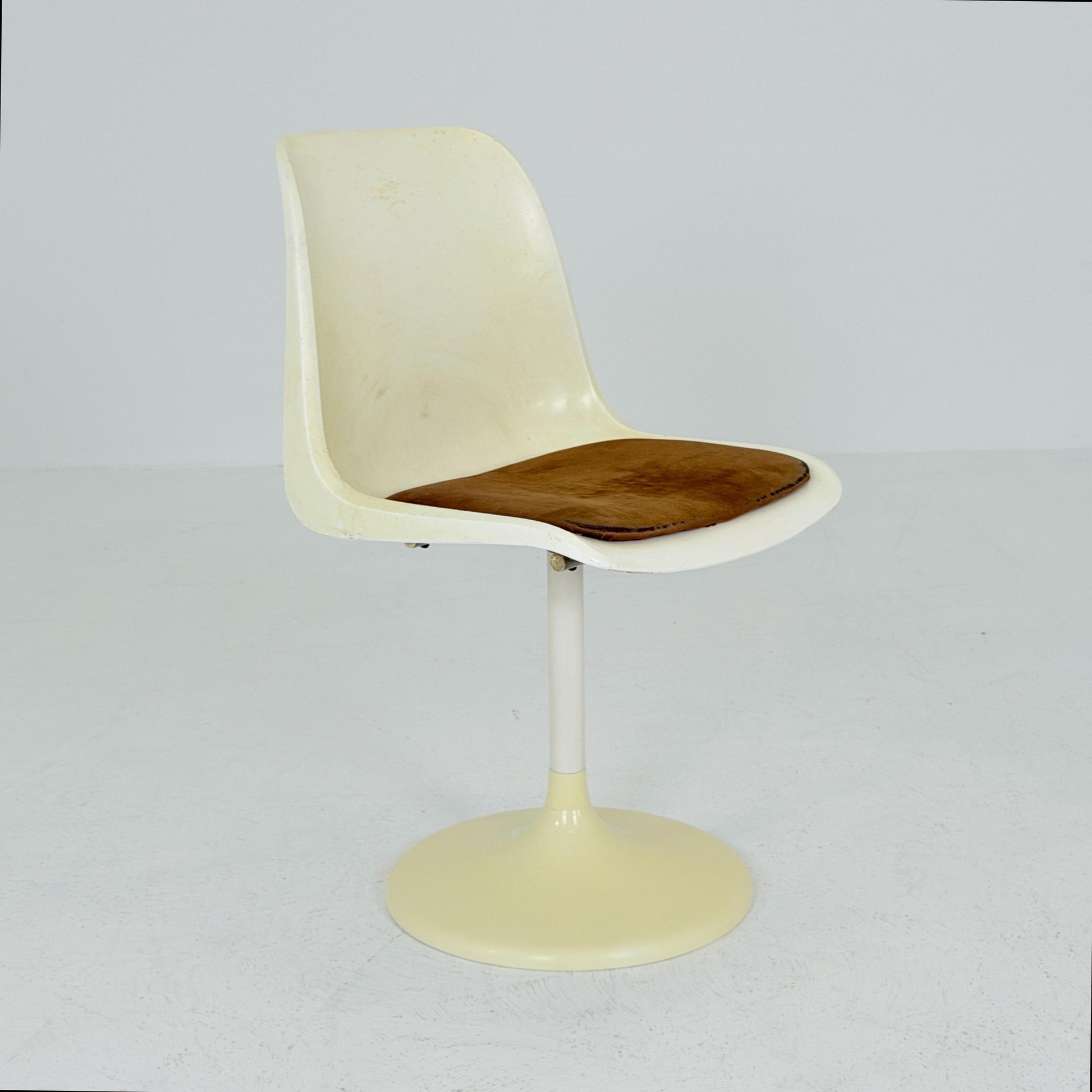 Mid-Century Space Age Tulip Swivel Chair, Germany 1970s