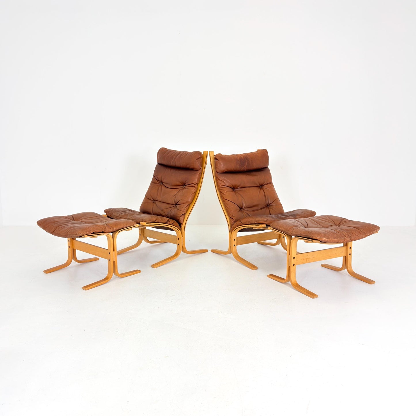Set of 2 Mid-Century Siesta Lounge Chairs & Ottomans by Ingmar Relling for Westnofa, Norway, 1960s