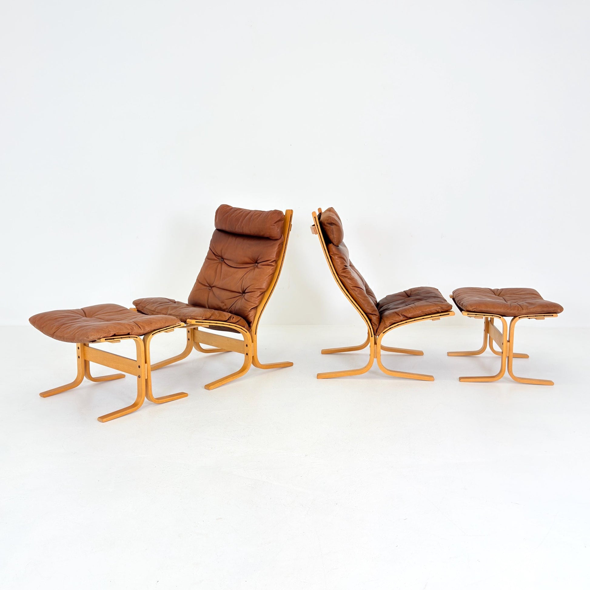 Set of 2 Mid-Century Siesta Lounge Chairs & Ottomans by Ingmar Relling for Westnofa, Norway, 1960s