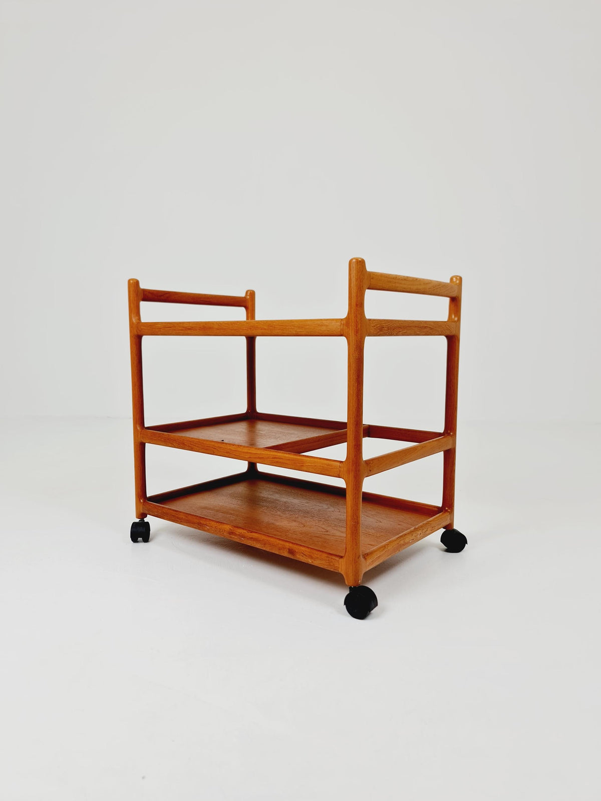 Vintage mid century danish trolley in solid teak/ bar cart By Johannes Andersen , 1960s