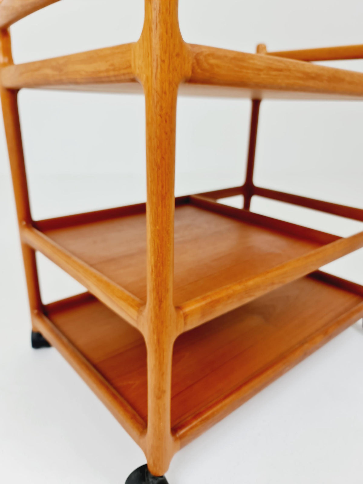 Vintage mid century danish trolley in solid teak/ bar cart By Johannes Andersen , 1960s