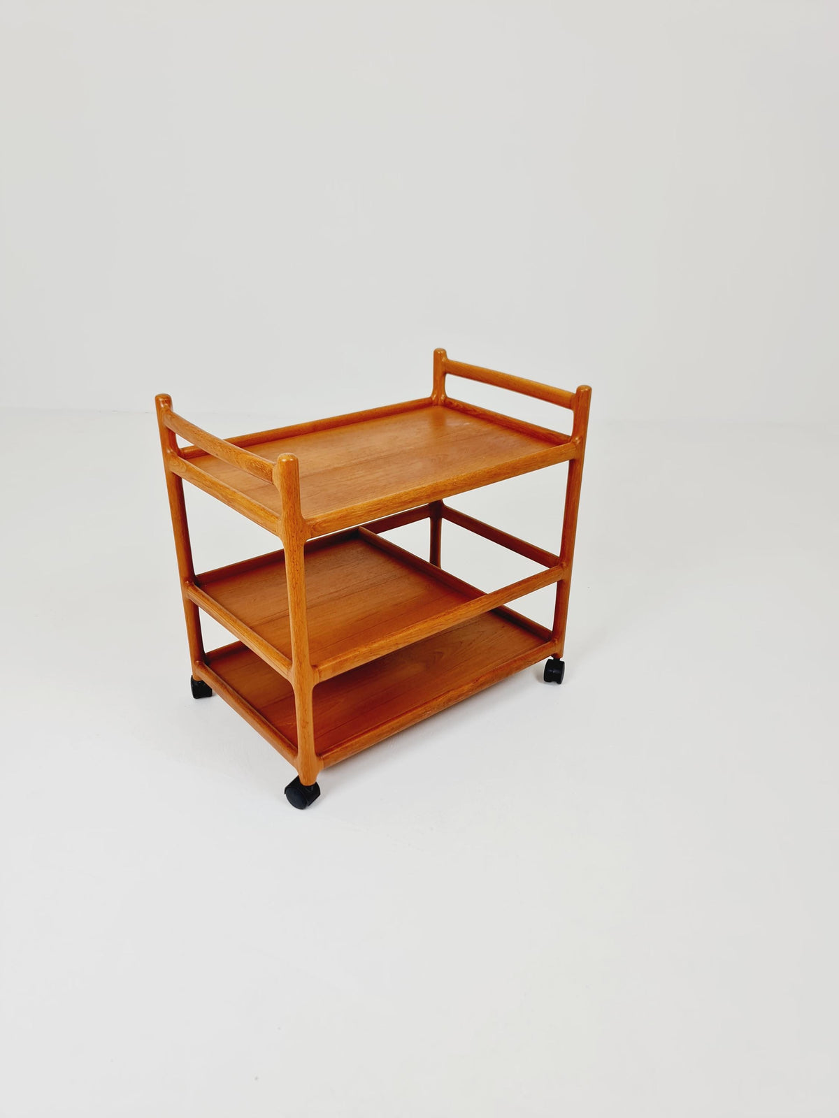 Vintage mid century danish trolley in solid teak/ bar cart By Johannes Andersen , 1960s