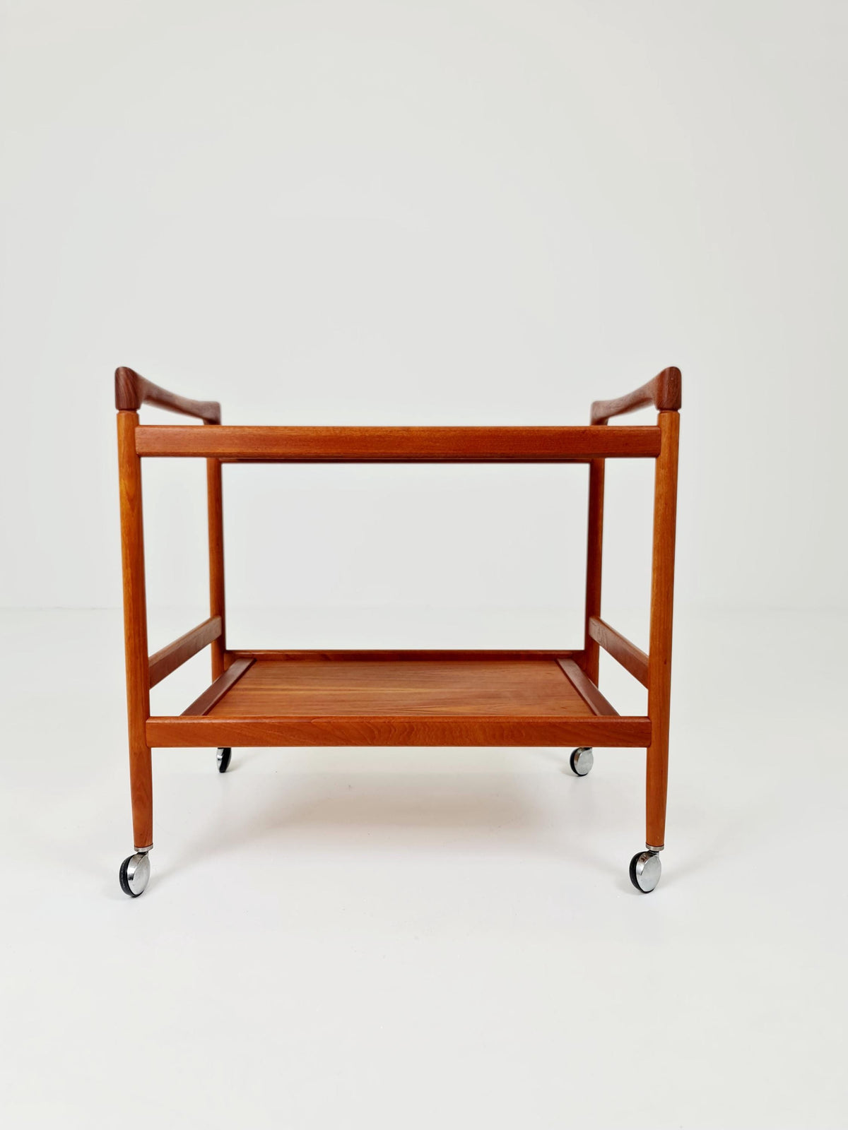 Vintage Danish mid century trolley bar cart in solid teak By Dyrlund, 1960s