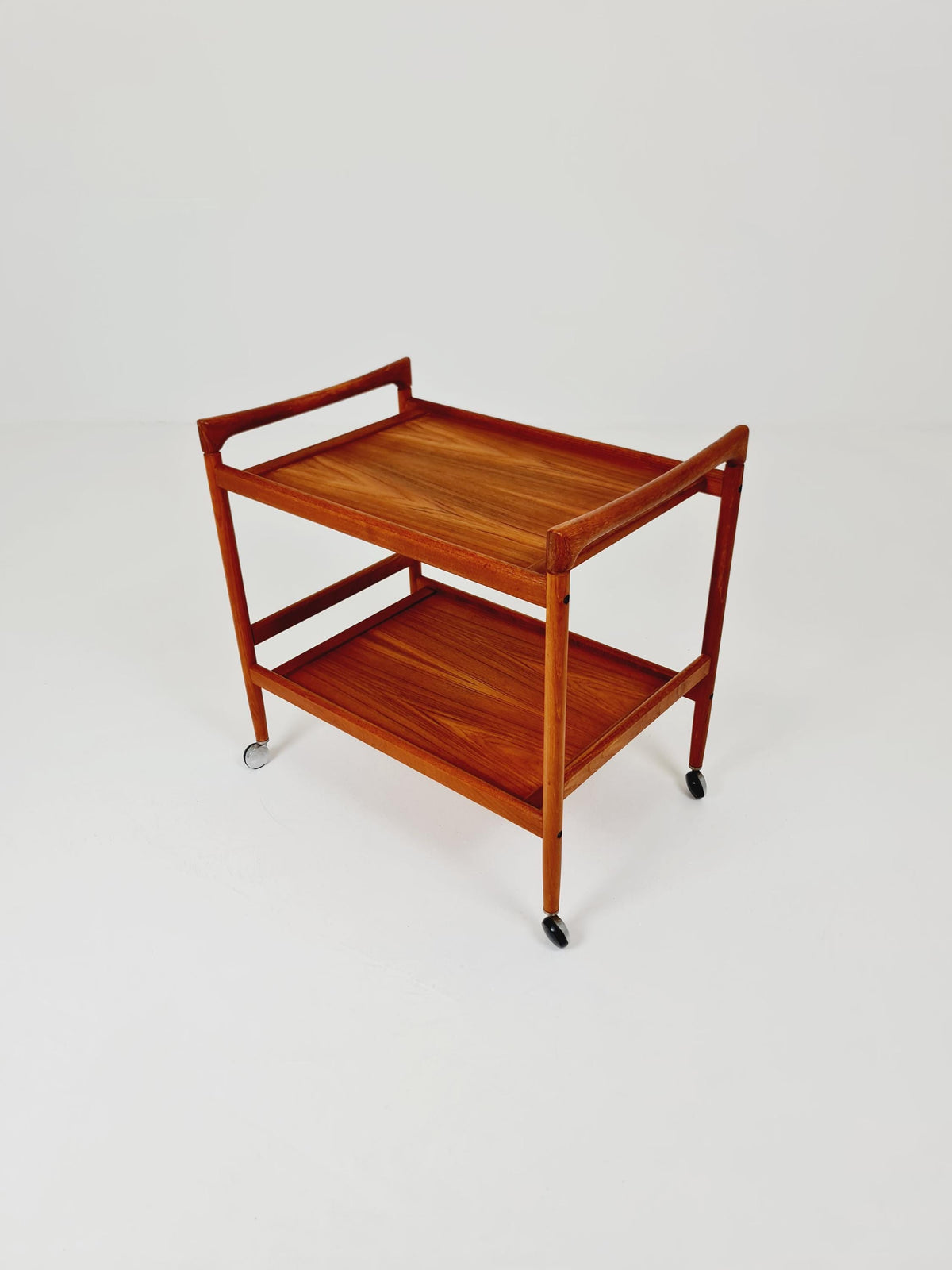Vintage Danish mid century trolley bar cart in solid teak By Dyrlund, 1960s