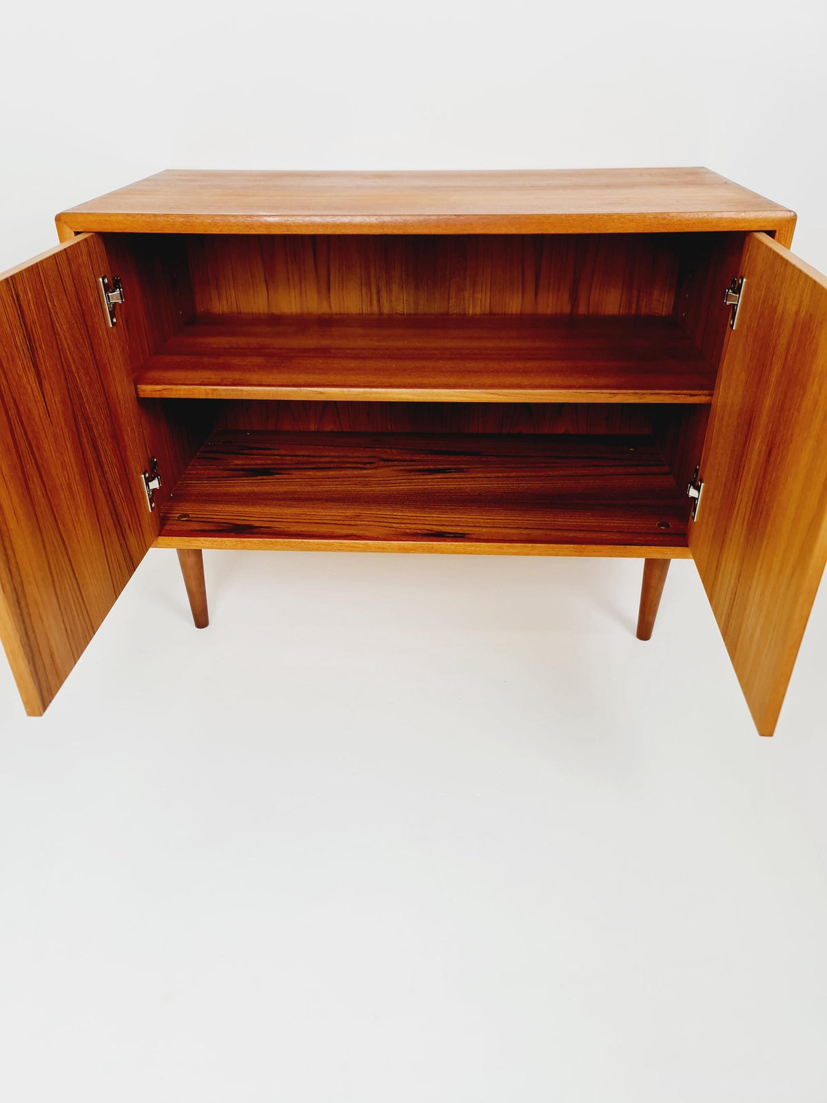Mid Century Modern Danish Teak sideboard 1960s