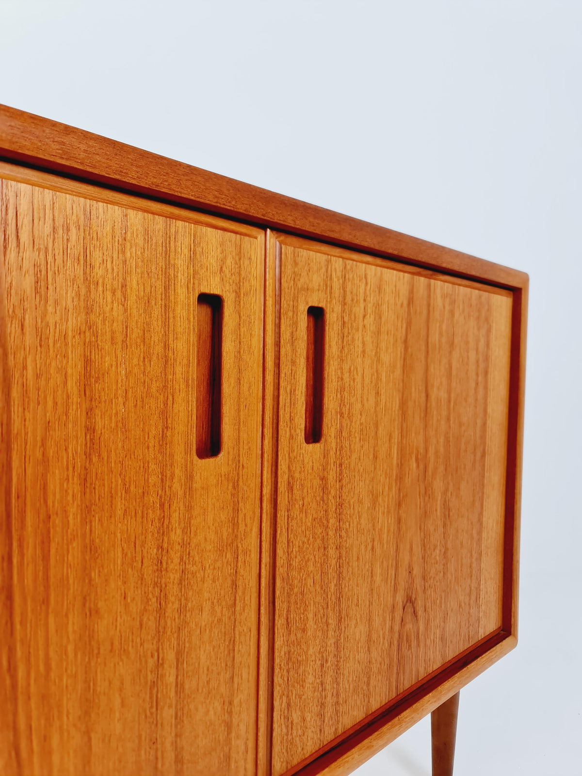 Mid Century Modern Danish Teak sideboard 1960s