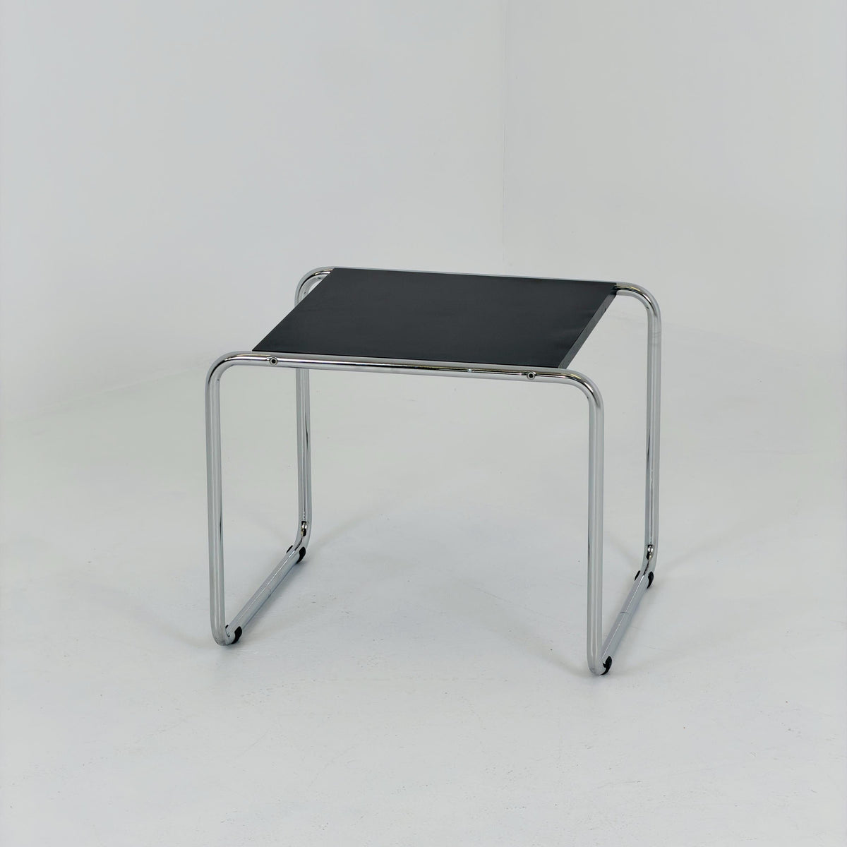 Mid century Bauhaus Marcel Breuer - Laccio Side coffee Table black Laminated Top with Tubular Chromed Base 1980s Itlay