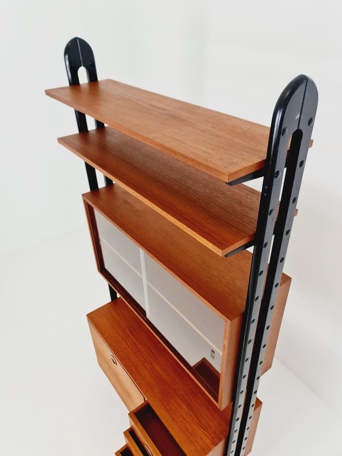 Danish freestanding Midcentury vintage bookshelf system / showcase teak by Bengt Ruda, 1960s