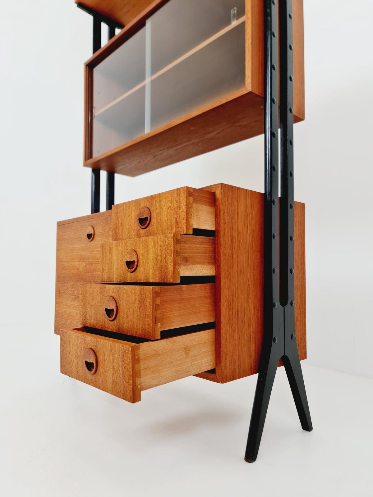 Danish freestanding Midcentury vintage bookshelf system / showcase teak by Bengt Ruda, 1960s