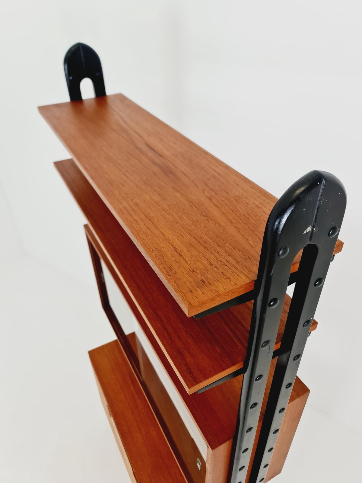 Danish freestanding Midcentury vintage bookshelf system / showcase teak by Bengt Ruda, 1960s