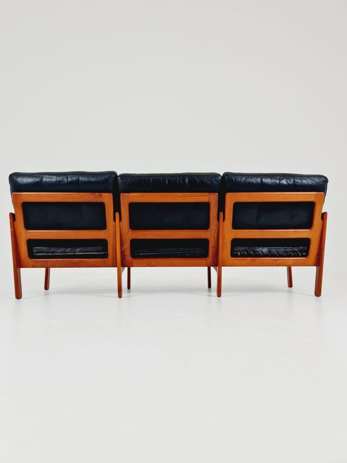 Mid century Sofa by Illum Wikkeslo Eilersen in solid teak, 1960s,