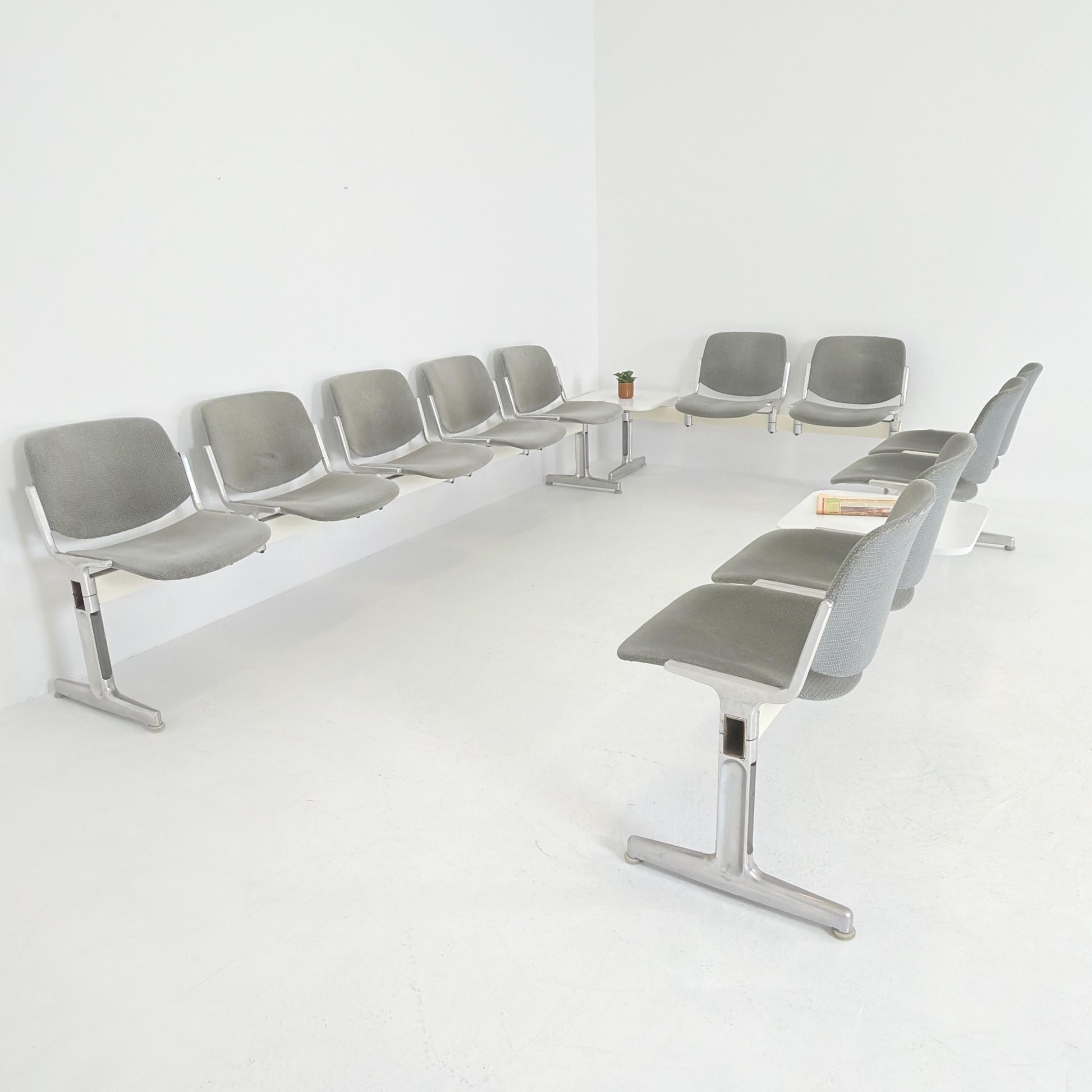 Rare Mid century Giancarlo Piretti Axis 3000 5-Seater Bench for Anonima Castelli, Italy, 1970s