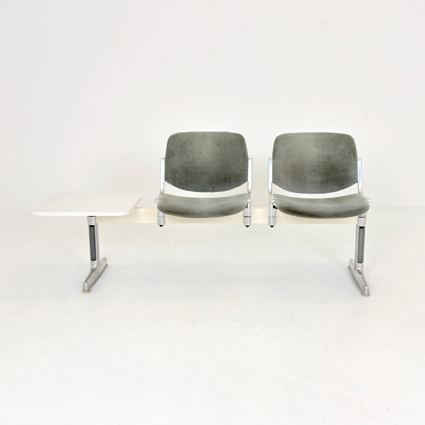 Rare Mid century Giancarlo Piretti Axis 3000 2-Seater Bench with side Table for Anonima Castelli, Italy, 1970s
