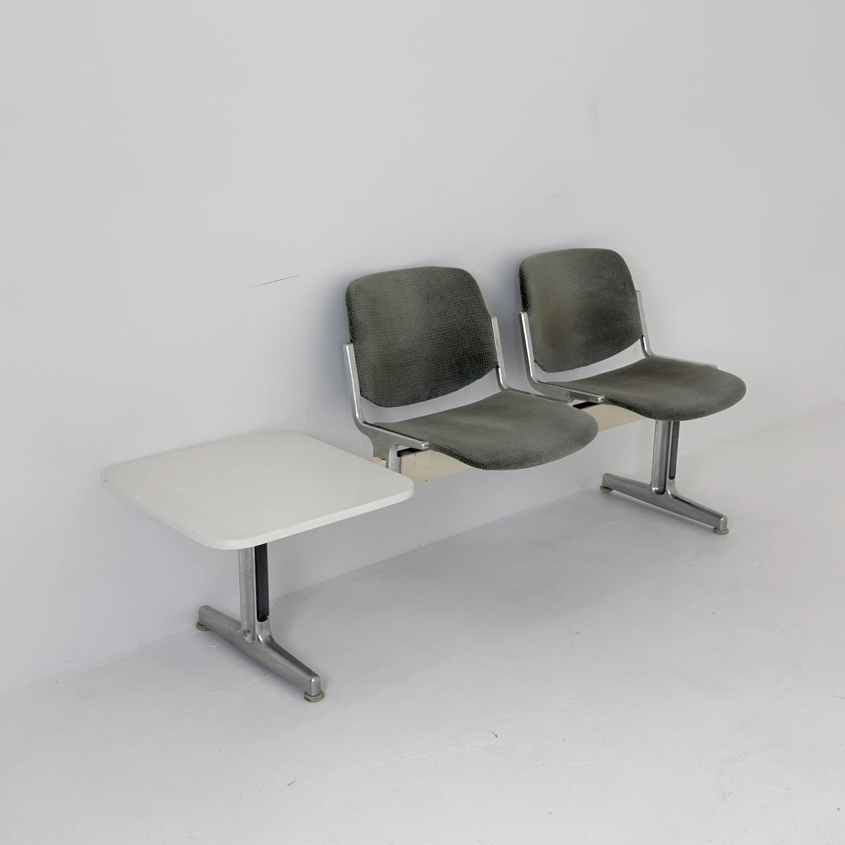 Rare Mid century Giancarlo Piretti Axis 3000 2-Seater Bench with side Table for Anonima Castelli, Italy, 1970s
