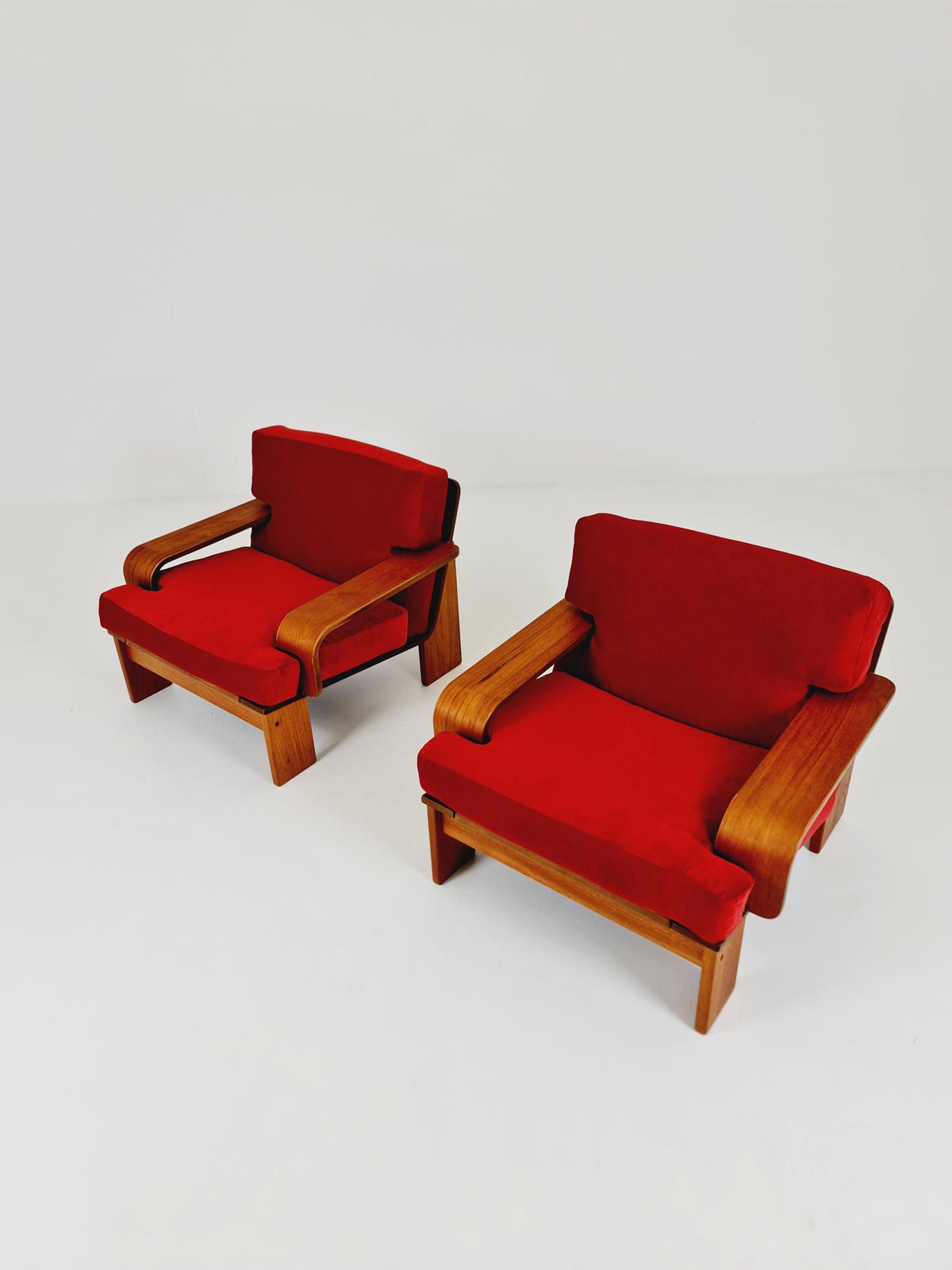 Rare Mid-Century Dansih Modern Teak lounge chairs 1970s – Newly Upholstered Set of 2