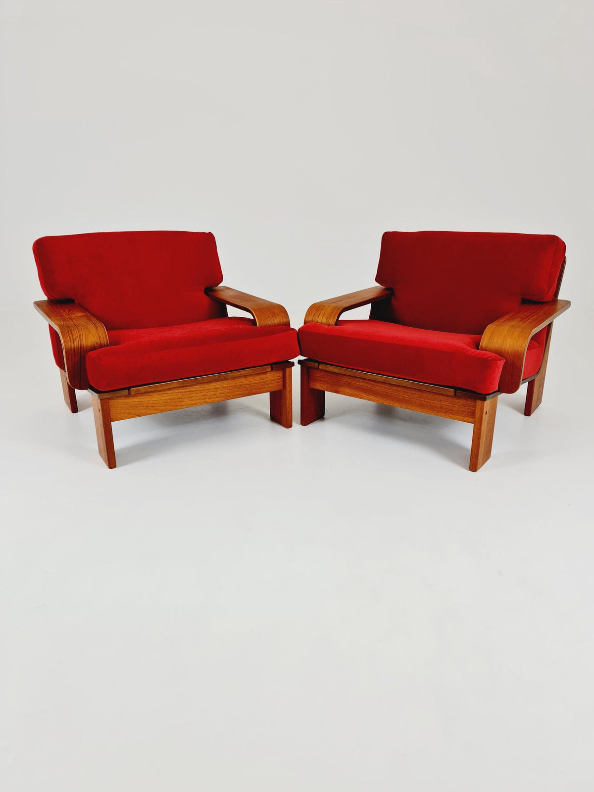 Rare Mid-Century Dansih Modern Teak lounge chairs 1970s – Newly Upholstered Set of 2