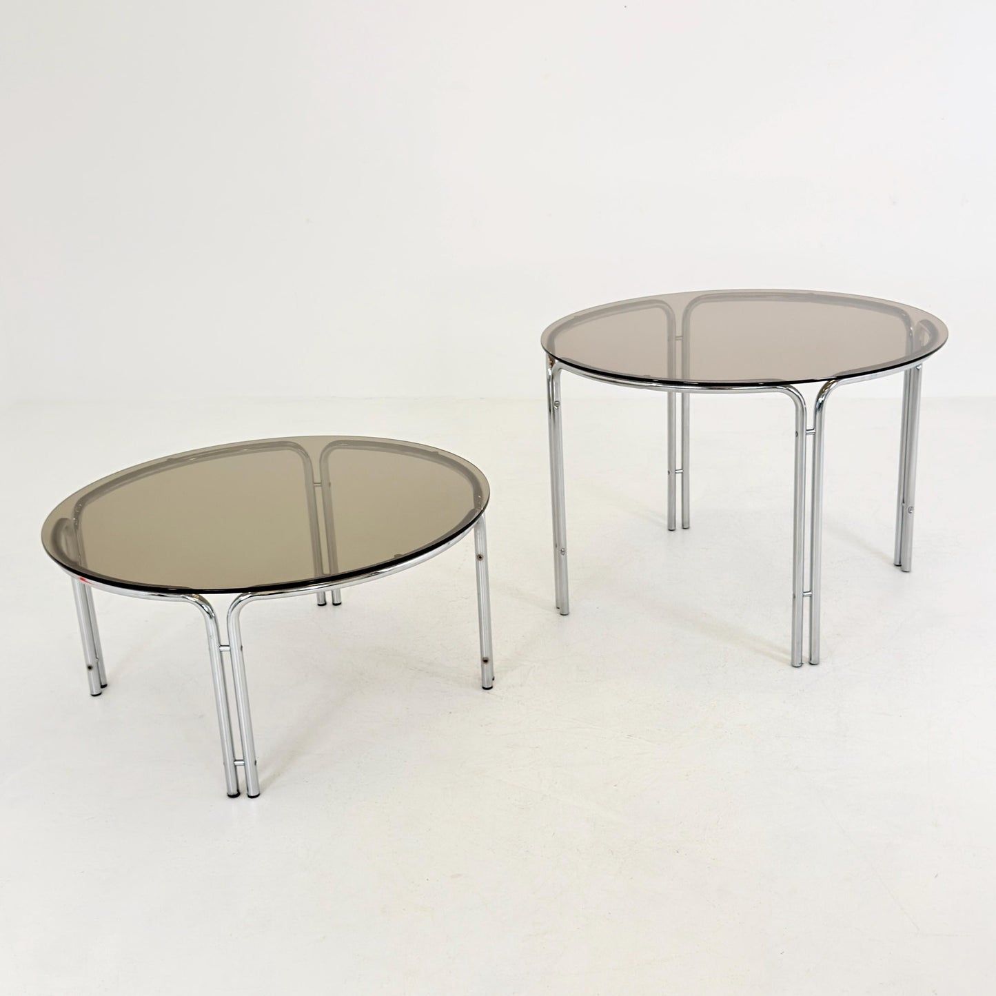 Mid-Century Italian Round Dining Table by Gastone Rinaldi, 1970s