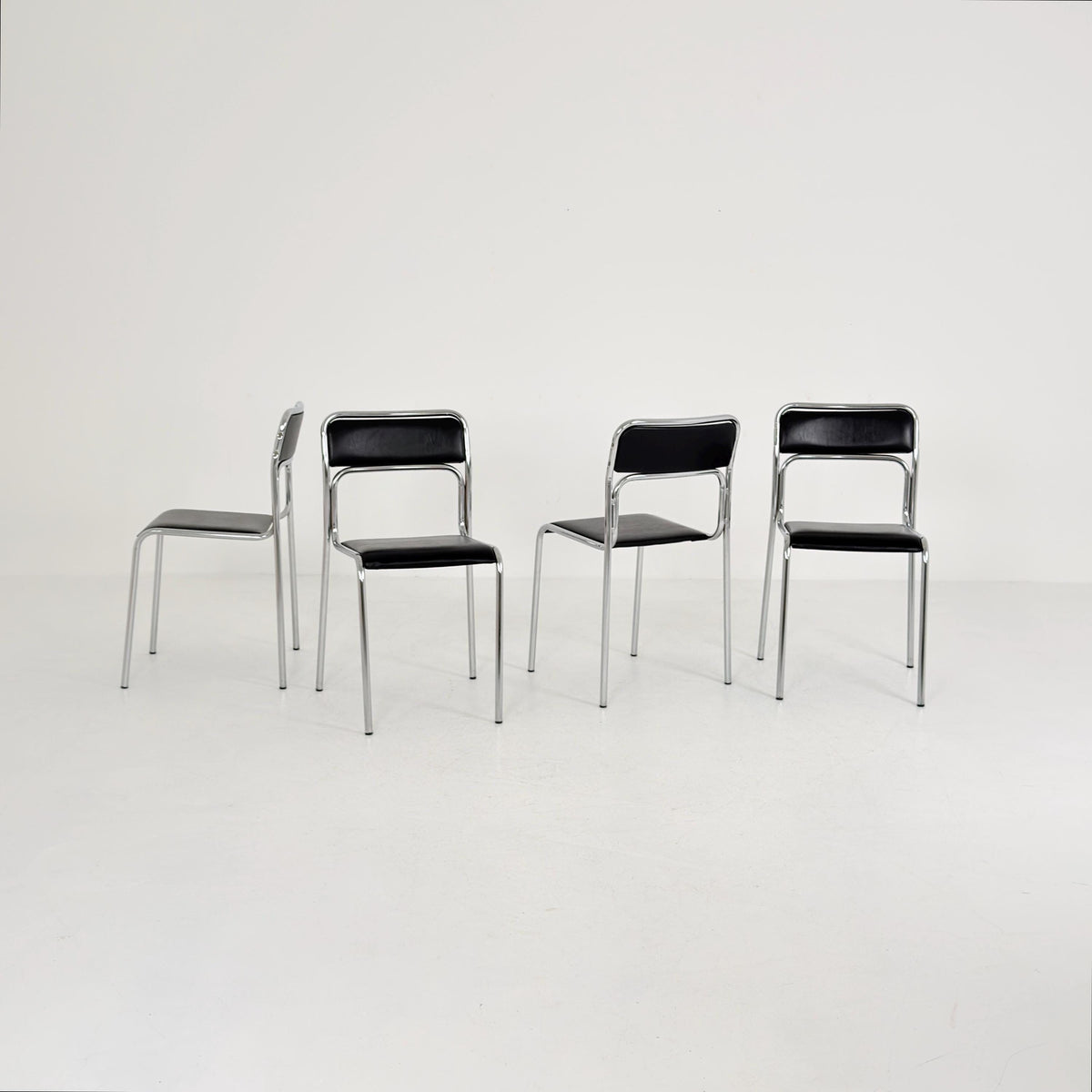 Set of 4 Mid Century Bauhaus minimalistic Tubular Chairs | Black Faux Leather | Minimalist Stackable Chair | 1980s Italy