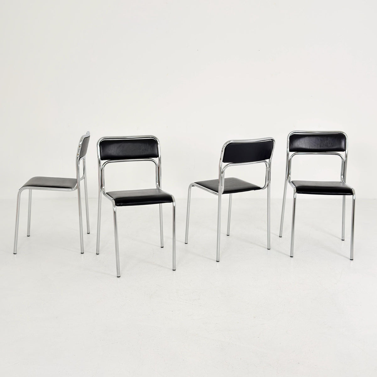 Set of 4 Mid Century Bauhaus minimalistic Tubular Chairs | Black Faux Leather | Minimalist Stackable Chair | 1980s Italy