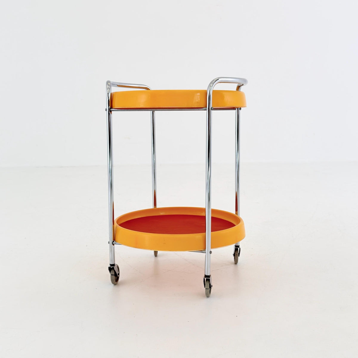 Mid century Spaceage Plastic and Metal Chrome Round Italian Bar Cart, 1980s