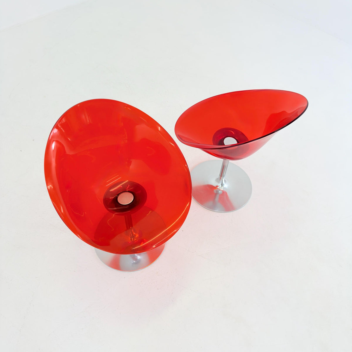 1 of 2 Mid Century Philippe Starck Eros Lounge Chair for Kartell, Red Plexiglass Swivel Armchair, 1990s Italy