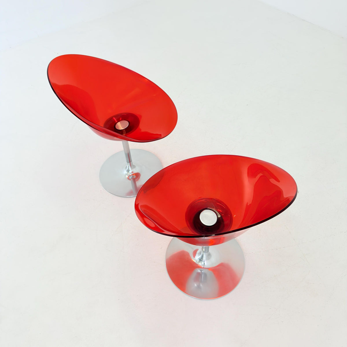 1 of 2 Mid Century Philippe Starck Eros Lounge Chair for Kartell, Red Plexiglass Swivel Armchair, 1990s Italy