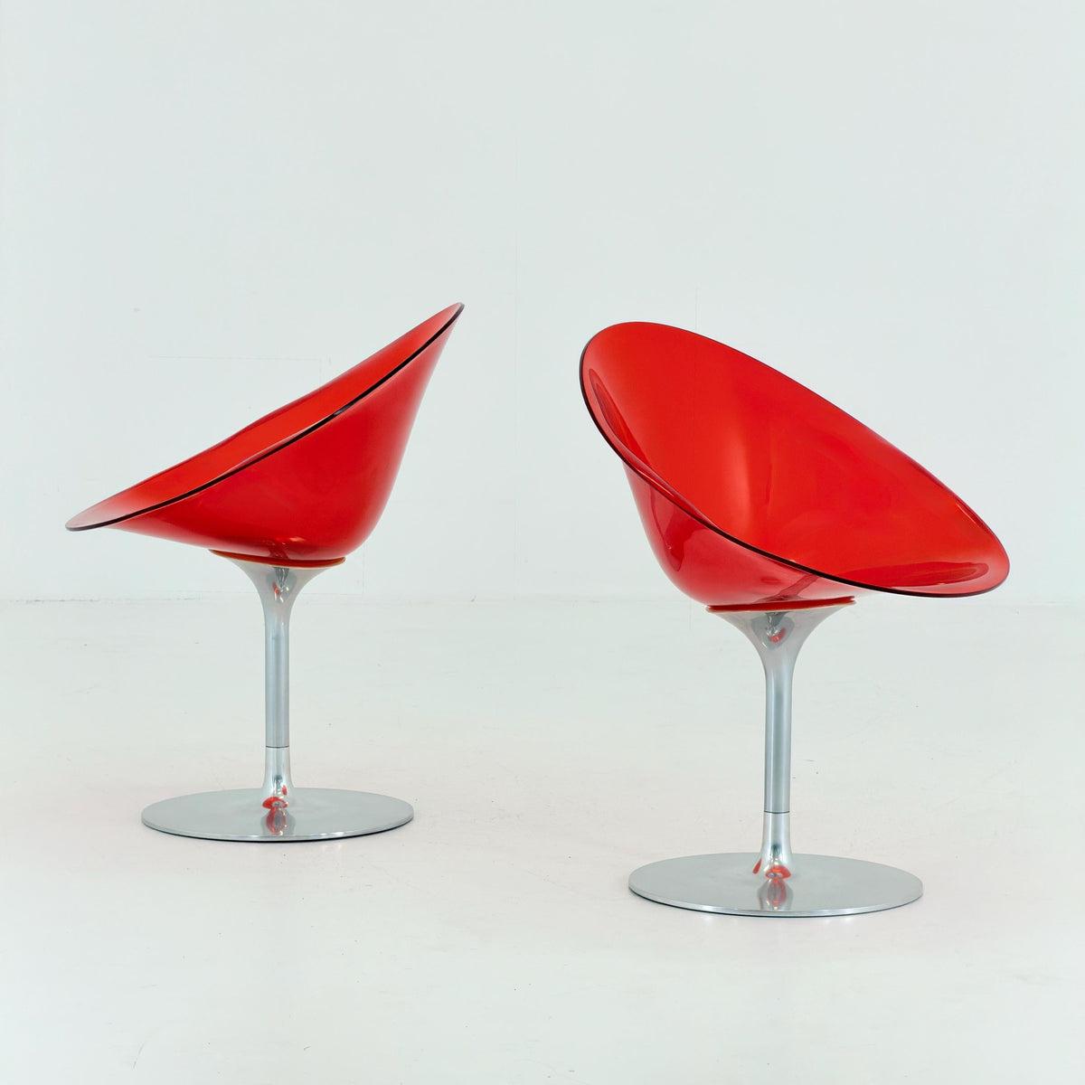 1 of 2 Mid Century Philippe Starck Eros Lounge Chair for Kartell, Red Plexiglass Swivel Armchair, 1990s Italy