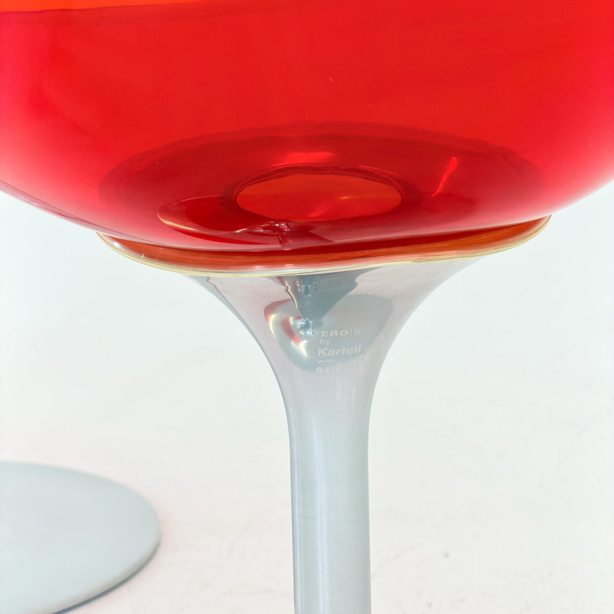 1 of 2 Mid Century Philippe Starck Eros Lounge Chair for Kartell, Red Plexiglass Swivel Armchair, 1990s Italy