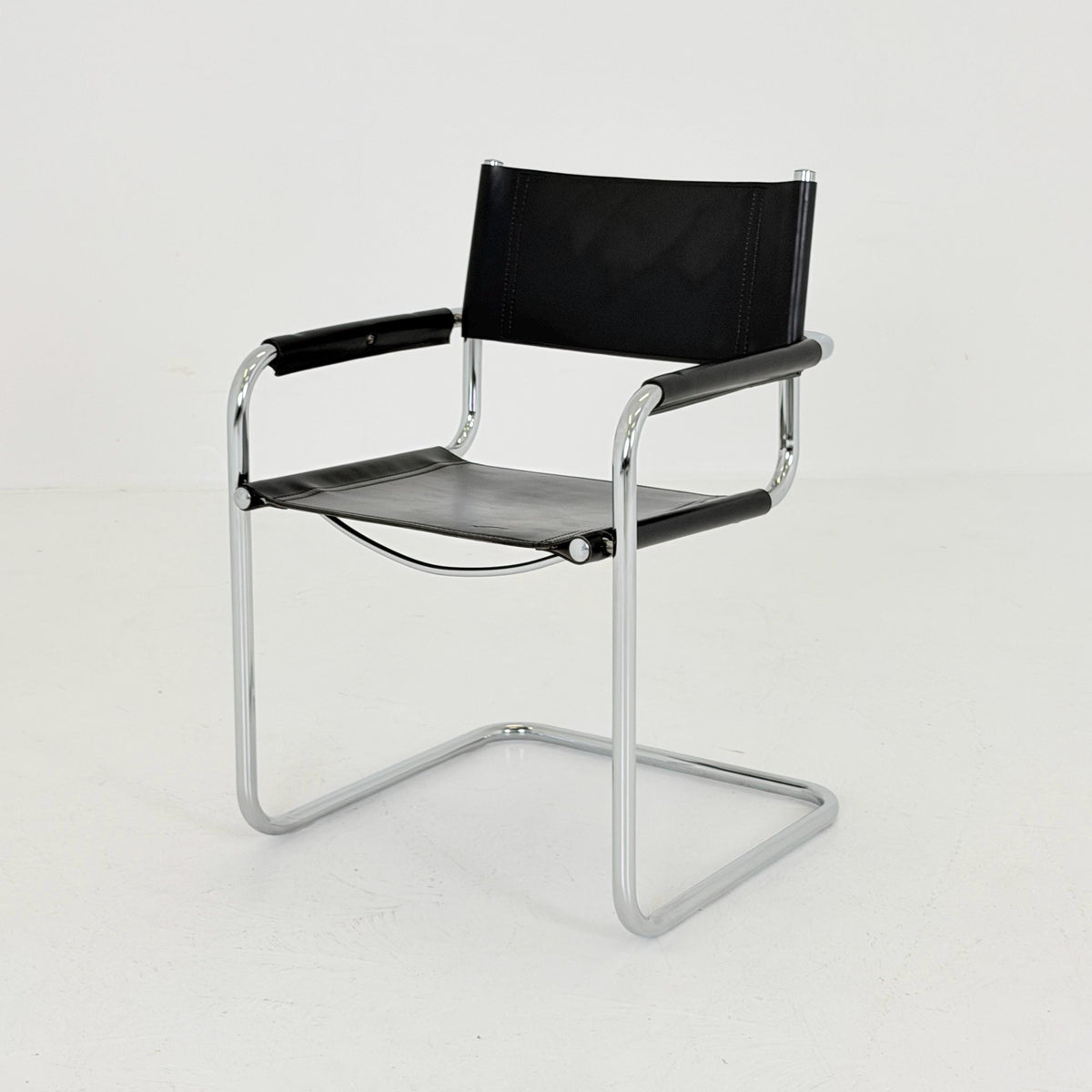 Mid century Bauhaus B34 black cantilevered chair by Mart Stam for Fasem Italy 1980s