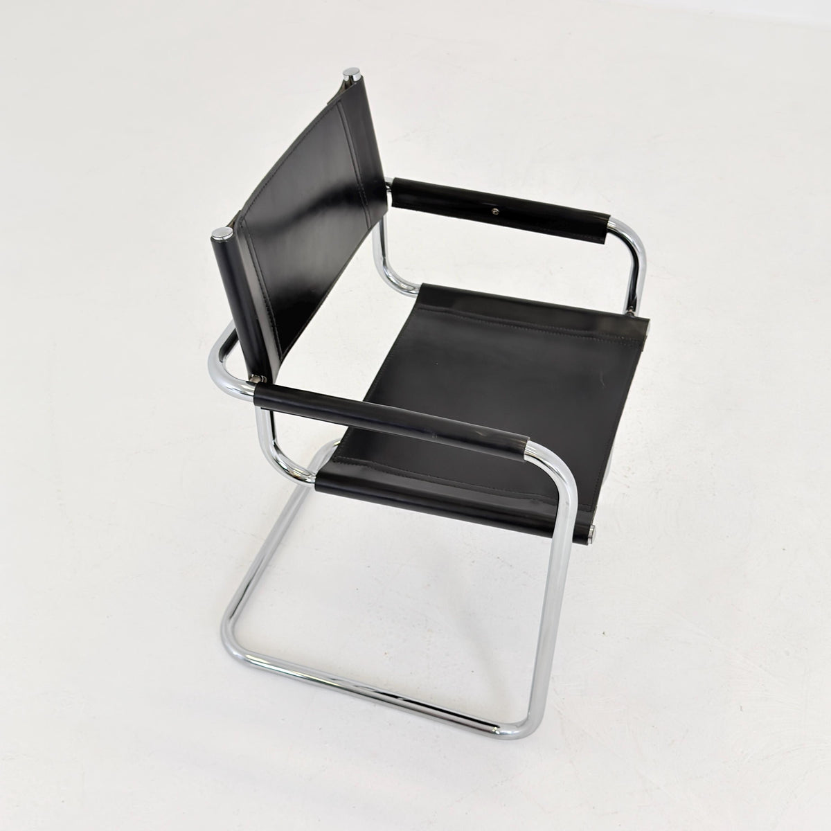 Mid century Bauhaus B34 black cantilevered chair by Mart Stam for Fasem Italy 1980s