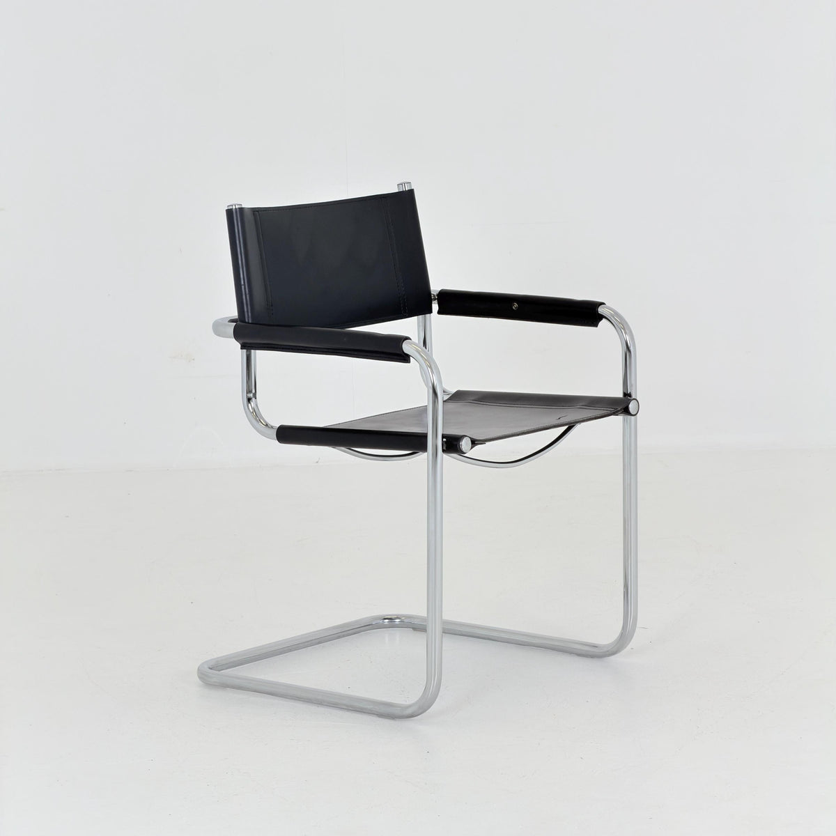Mid century Bauhaus B34 black cantilevered chair by Mart Stam for Fasem Italy 1980s