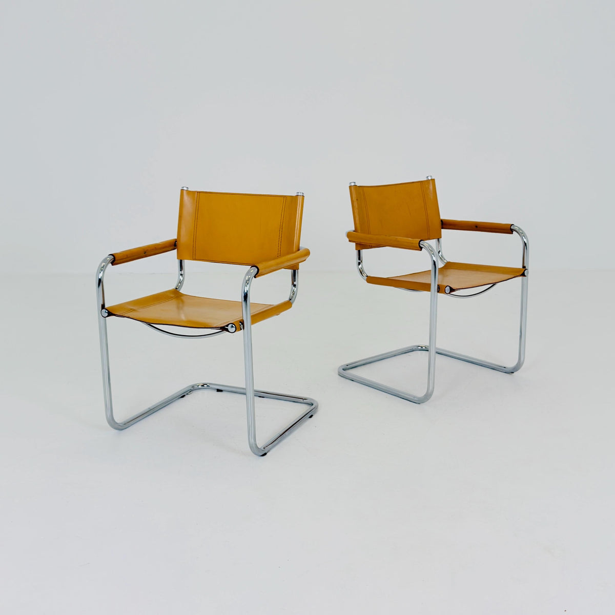set of 2 Mid century Bauhaus Leather b34 armchairs by Mart Stam & Marcel Breuer for Fasem, Italy 1985