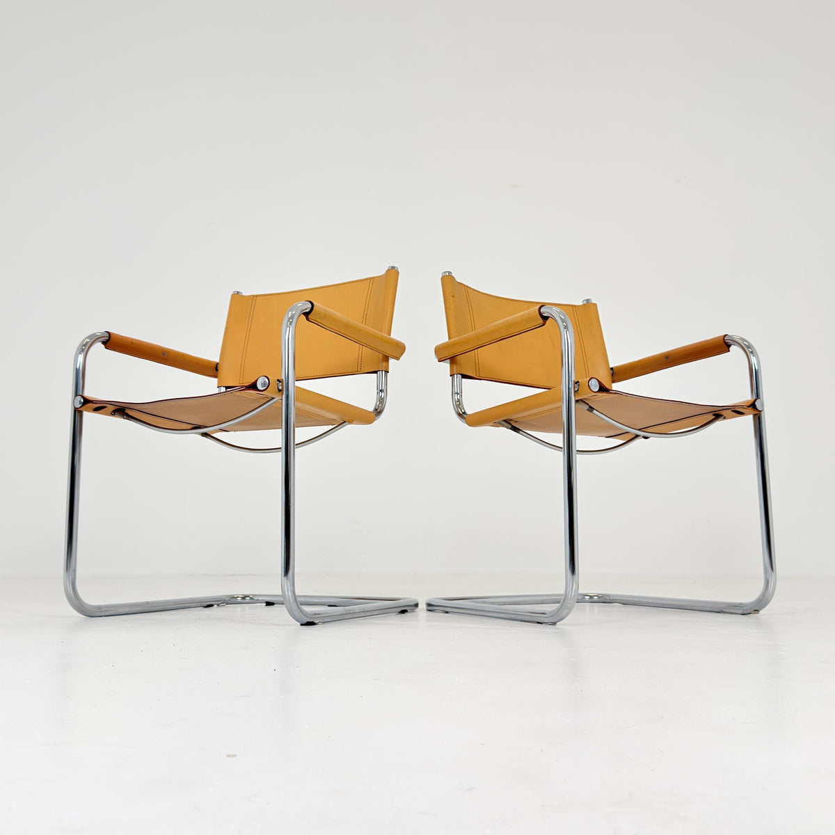 set of 2 Mid century Bauhaus Leather b34 armchairs by Mart Stam & Marcel Breuer for Fasem, Italy 1985