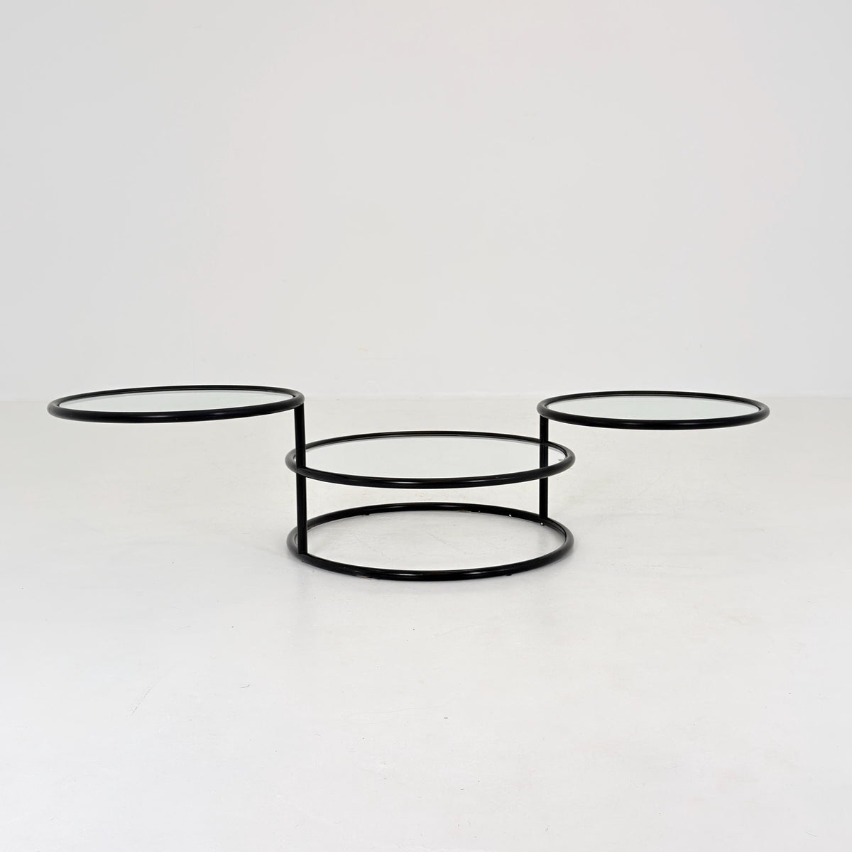Mid-Century Black 3-Tier Swivel Coffee Table by Milo Baughman, Expandable Turntable Design