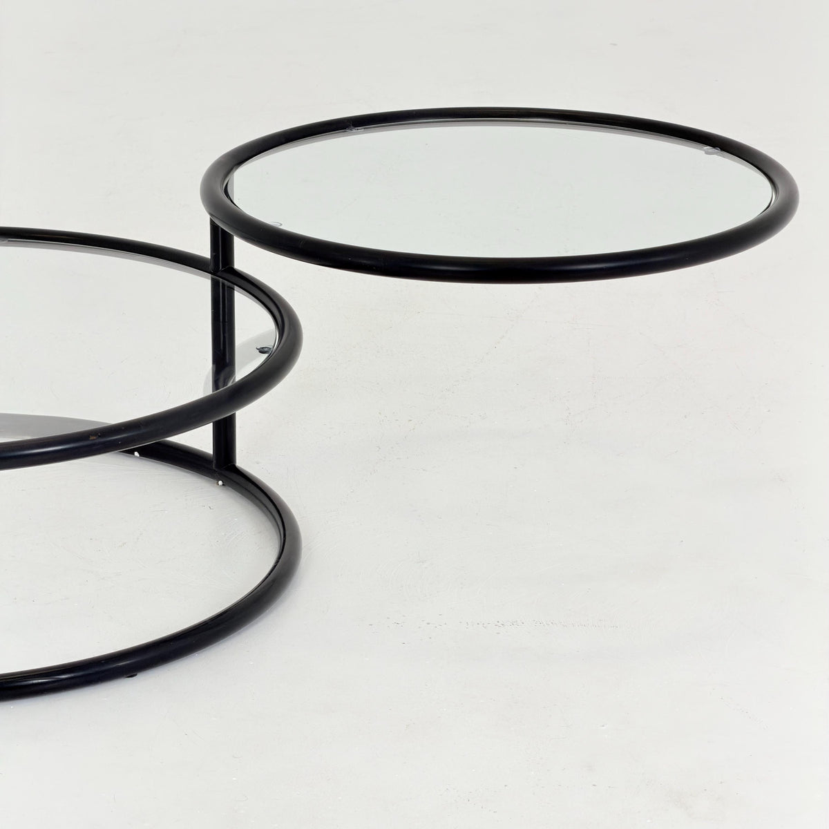 Mid-Century Black 3-Tier Swivel Coffee Table by Milo Baughman, Expandable Turntable Design
