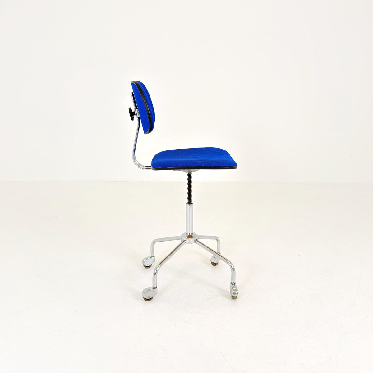 Mid-Century Bauhaus Swivel Office Chair, Blue Fabric Desk Chair, Chrome Steel Base, 1980s Germany