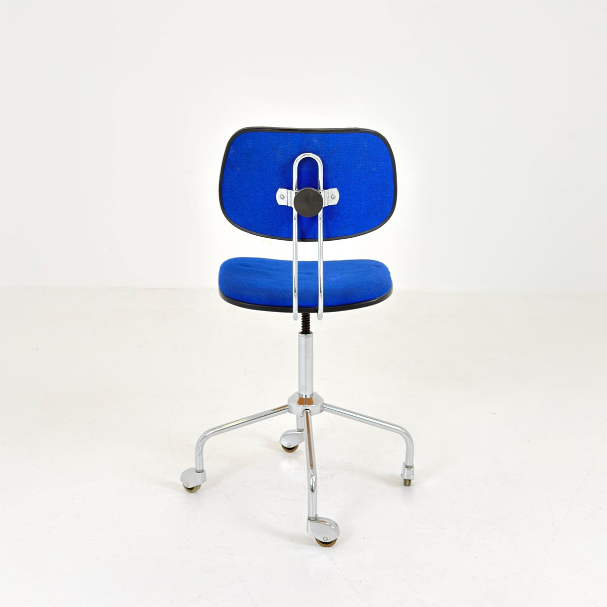 Mid-Century Bauhaus Swivel Office Chair, Blue Fabric Desk Chair, Chrome Steel Base, 1980s Germany
