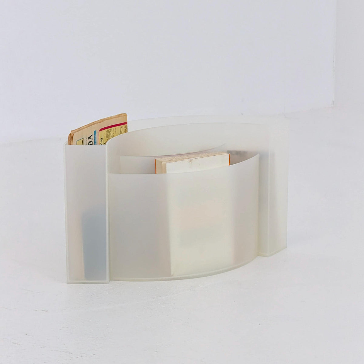 Mid Century Space Age Wave Magazine Rack by Maier Aichen for Authentics, Italy, 1990s
