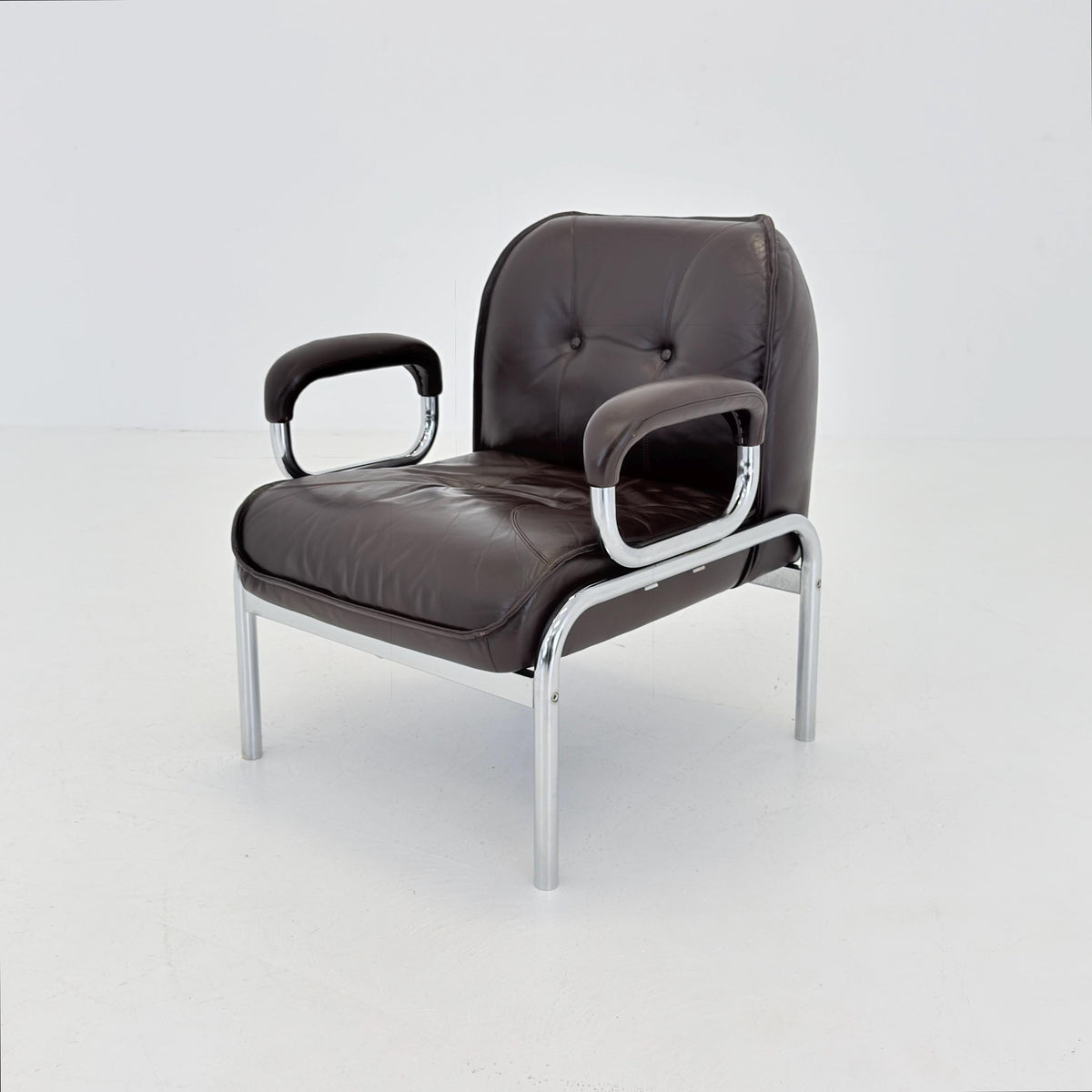 1 of 3 Mid century original vintage Girsberger Eurochair design lounge armchair , Switzerland 1980s.