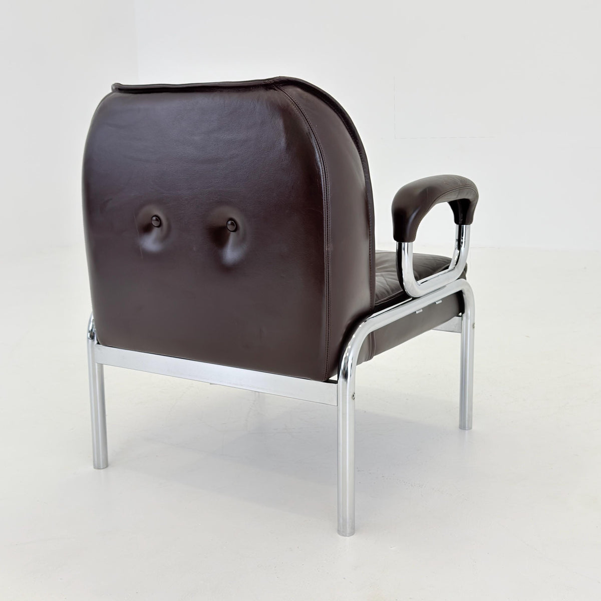 1 of 3 Mid century original vintage Girsberger Eurochair design lounge armchair , Switzerland 1980s.