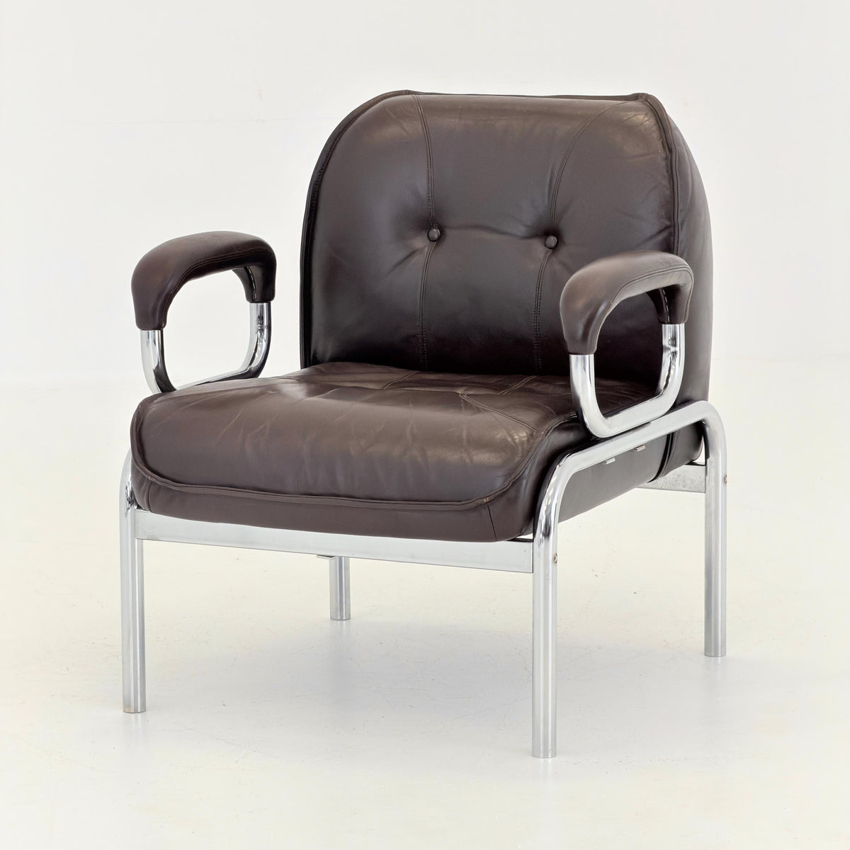 1 of 3 Mid century original vintage Girsberger Eurochair design lounge armchair , Switzerland 1980s.