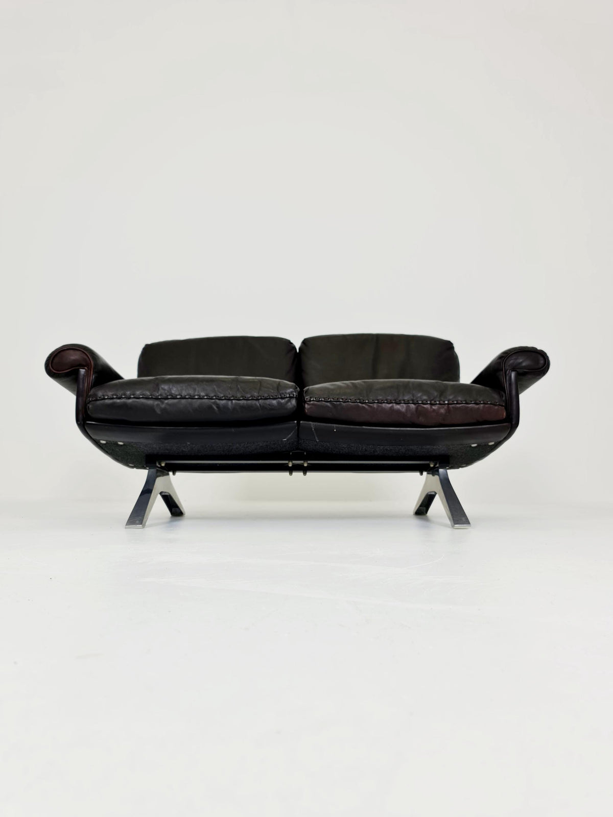Vintage Swiss leather Lounge Sofa 2 seater by De Sede Ds 31 Switzerland, 1970s